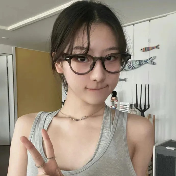 春光绿柳营